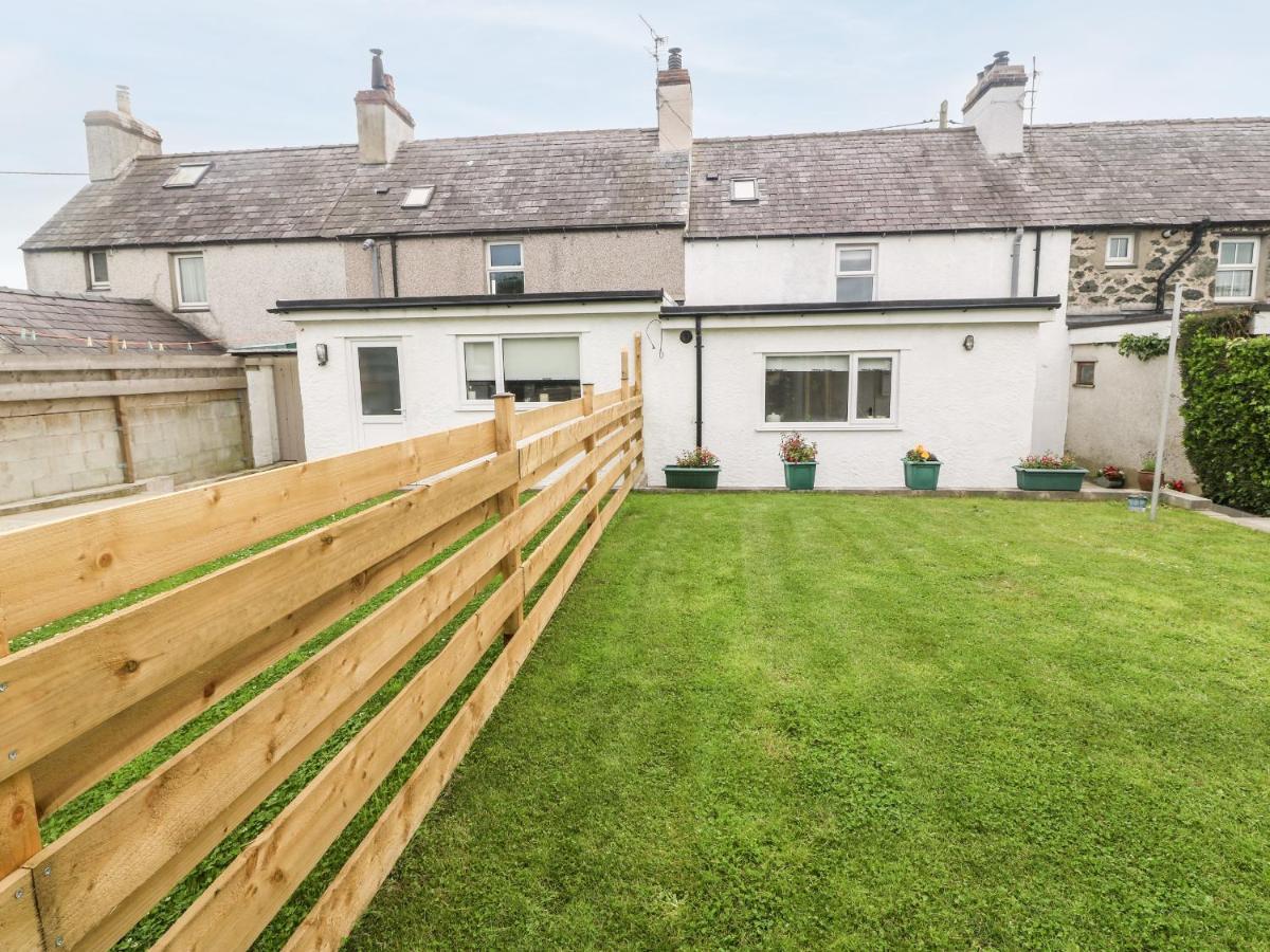 3 Green Terrace Gaerwen エクステリア 写真