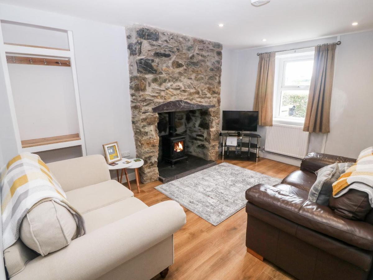 3 Green Terrace Gaerwen エクステリア 写真